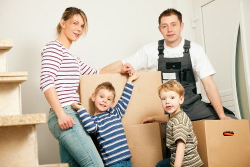 Moving van service for Dalston homes and flats