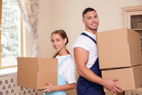 Choosing the right moving van size for a Dalston move